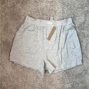 NWT SKIMS Loose Boxer Shorts